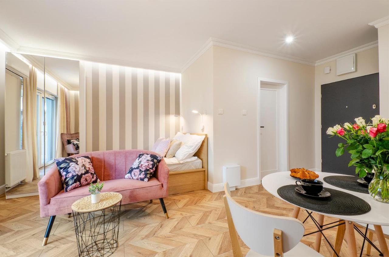 Sky Home- Rose Apartament -Manufaktura, Bezplatny Parking, Klima, Dostep Na Kod Łódź Exteriör bild