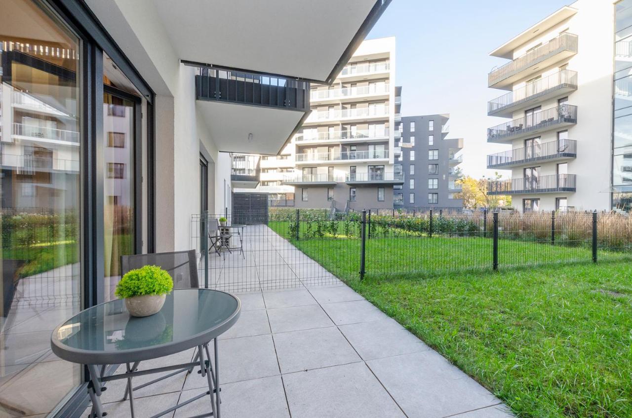 Sky Home- Rose Apartament -Manufaktura, Bezplatny Parking, Klima, Dostep Na Kod Łódź Exteriör bild
