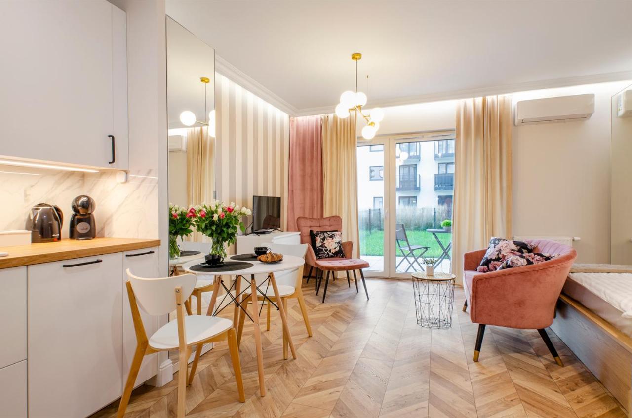 Sky Home- Rose Apartament -Manufaktura, Bezplatny Parking, Klima, Dostep Na Kod Łódź Exteriör bild